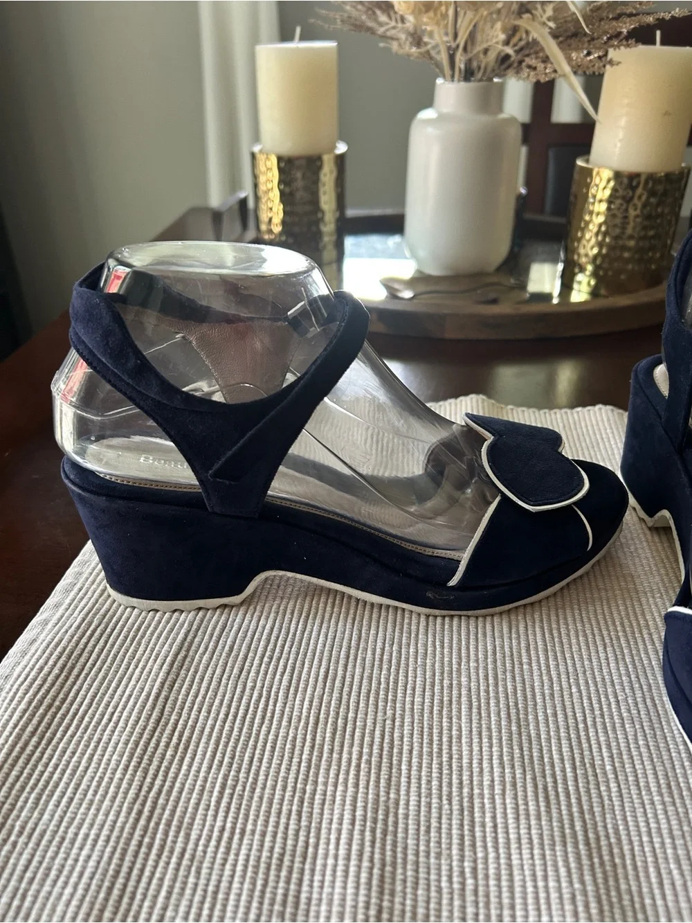 BeautiFeel Navy Suede Scalloped Wedge Sandals